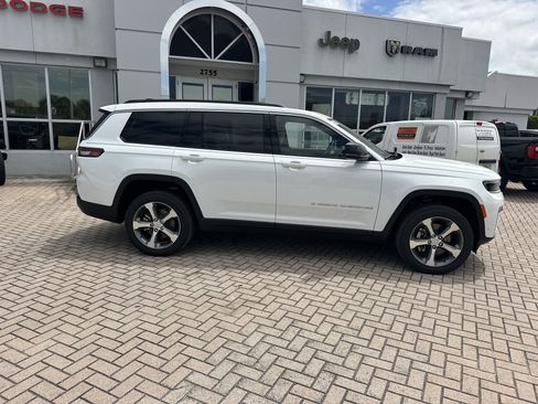 New 2026 Jeep Grand Cherokee L Limited AWD/4WD image 6