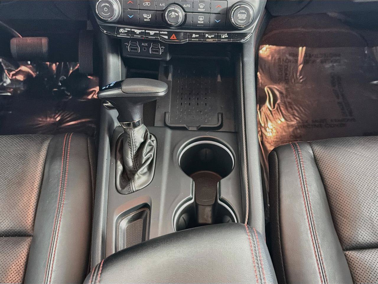 Used 2025 Dodge Durango GT AWD/4WD image 17
