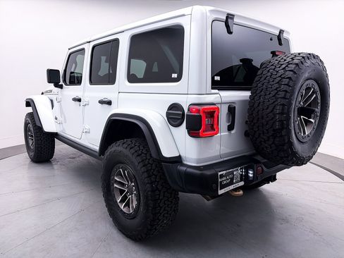 Used 2024 Jeep Wrangler Unlimited Rubicon 392 image 15
