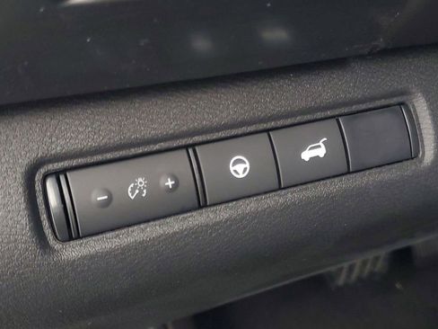 New 2025 Nissan Pathfinder SL image 13