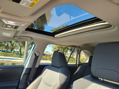 Used 2023 Toyota RAV4 XLE image 19