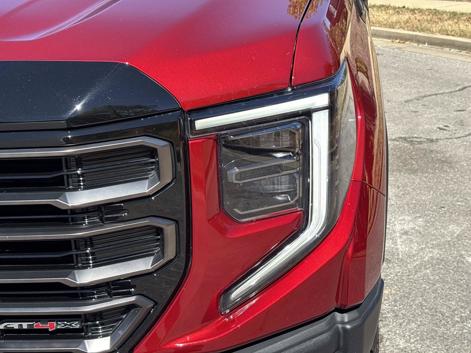 Used 2023 GMC Sierra 1500 AT4X AWD/4WD image 12