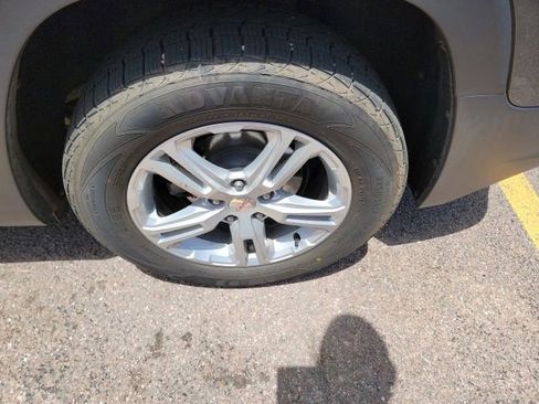 Used 2019 GMC Terrain SLE w/ Driver Convenience Package FWD image 7
