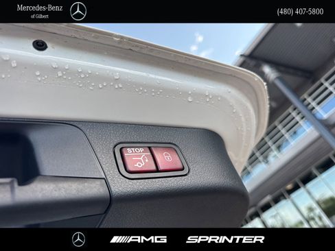 New 2026 Mercedes-Benz GLB 35 AMG 4MATIC image 9
