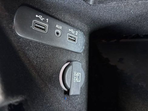 Used 2019 Dodge Challenger SXT w/ Driver Convenience Group RWD image 28
