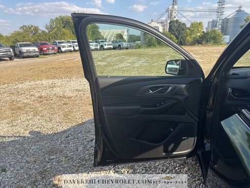 Certified 2023 Chevrolet Traverse Premier w/ Redline Edition image 9