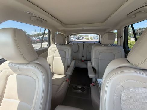 Used 2021 Lincoln Aviator Reserve RWD image 12