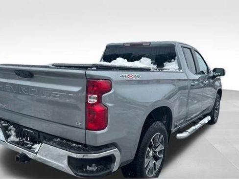 Used 2023 Chevrolet Silverado 1500 LT image 3
