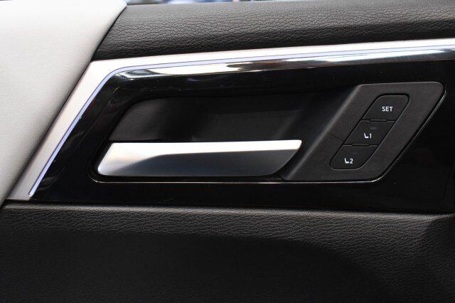 Used 2025 Mitsubishi Outlander AWD image 27