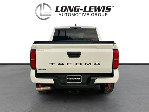Used 2025 Toyota Tacoma TRD Off-Road image 5