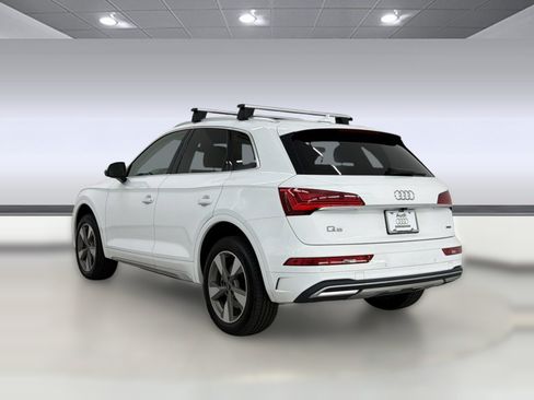 Used 2023 Audi Q5 2.0T Premium w/ Convenience Package AWD/4WD image 3