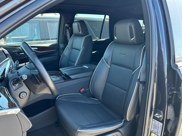 Used 2022 Cadillac Escalade Premium Luxury AWD/4WD image 14