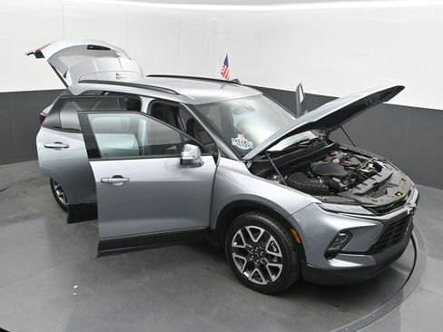 Used 2025 Chevrolet Blazer RS FWD image 40
