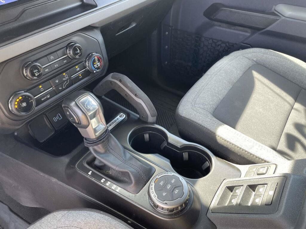 Used 2023 Ford Bronco Big Bend w/ Sasquatch Package AWD/4WD image 28