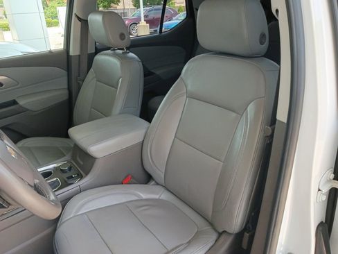 Used 2019 Chevrolet Traverse LT w/ LT Premium Package FWD image 30