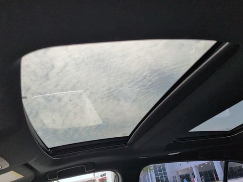 Used 2021 Nissan Maxima SR w/ Sport Mat Group FWD image 19