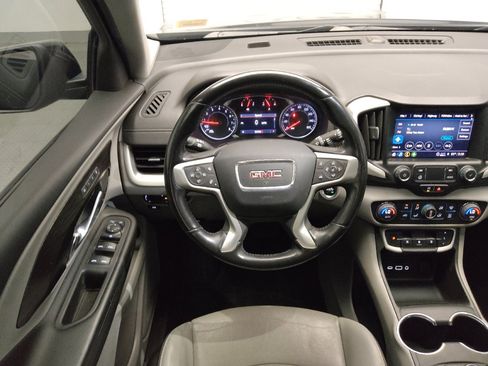 Used 2022 GMC Terrain SLT w/ LPO, 'HIT The Road' Package FWD image 22