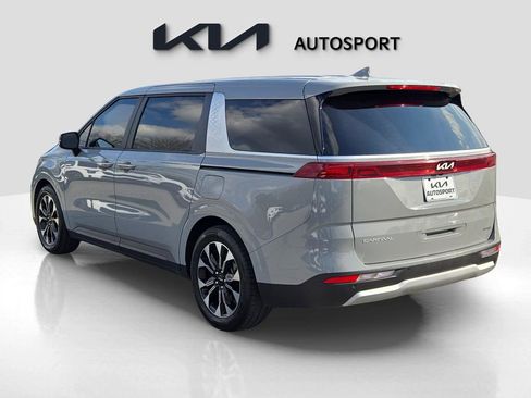 Certified 2024 Kia Carnival EX image 10