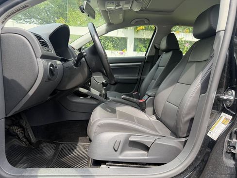 Used 2008 Volkswagen Jetta SE FWD image 22