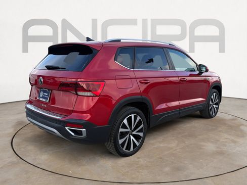 Certified 2023 Volkswagen Taos SE FWD image 10