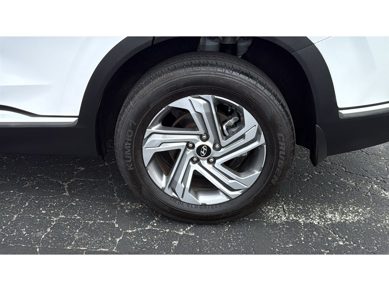 Used 2023 Hyundai Santa Fe SEL w/ Premium Package AWD/4WD image 12