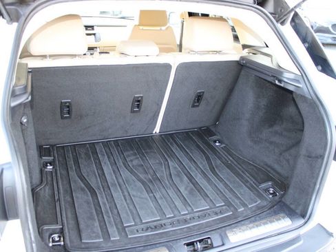 Used 2014 Land Rover Range Rover Evoque Pure image 25