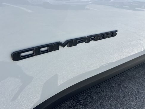 New 2025 Jeep Compass Latitude w/ Altitude Special Edition image 18