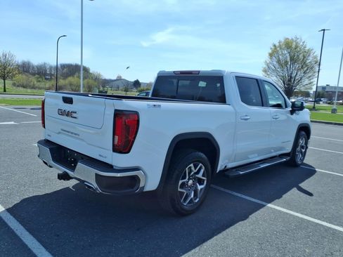 Certified 2023 GMC Sierra 1500 SLT image 4
