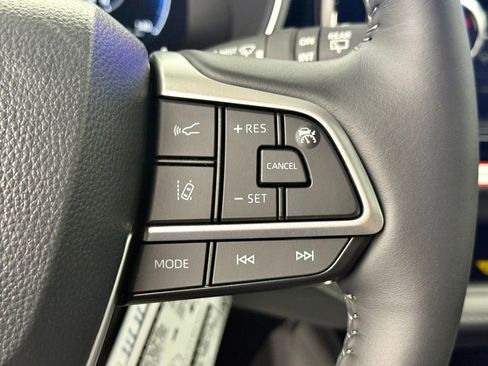 Used 2026 Toyota Highlander Platinum image 27