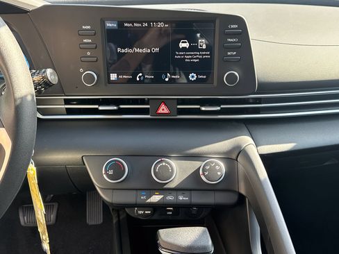 New 2026 Hyundai Elantra SE FWD image 29