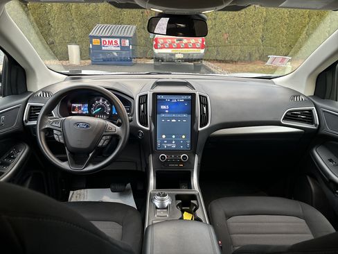 Used 2022 Ford Edge SE w/ Black Appearance Package image 15