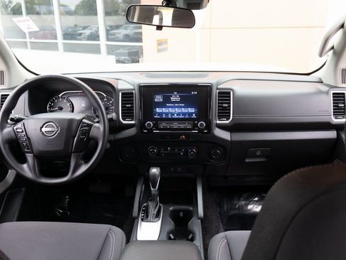 Used 2022 Nissan Frontier SV image 23