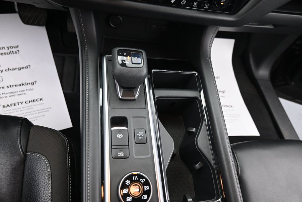 Used 2022 Nissan Pathfinder SL AWD/4WD image 22