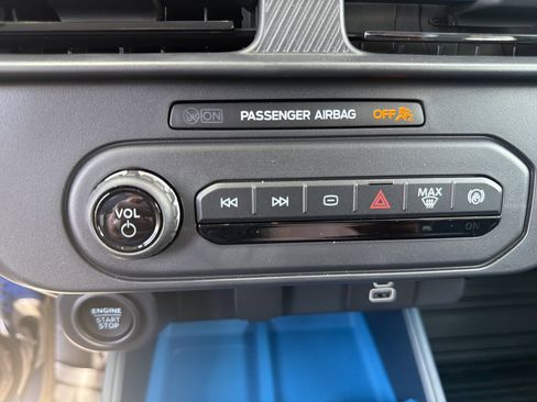 New 2025 Ford Maverick XLT w/ XLT Luxury Package FWD image 28
