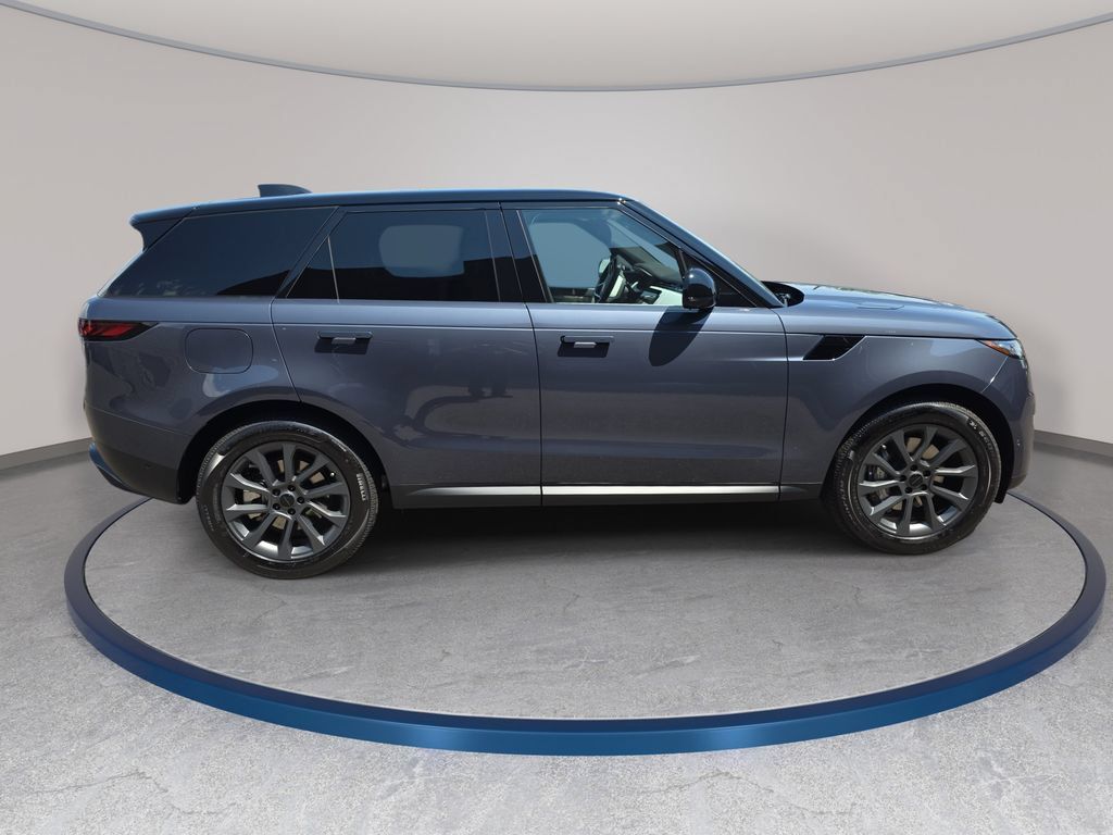 New 2026 Land Rover Range Rover Sport SE AWD/4WD image 4