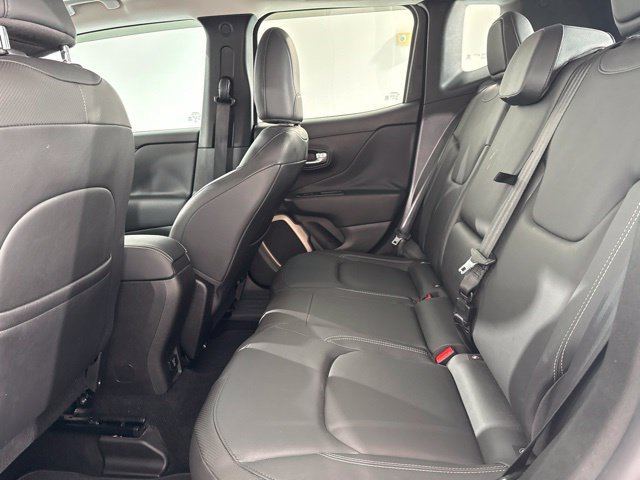 Used 2017 Jeep Renegade Limited FWD image 13