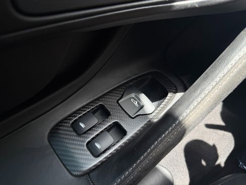 Used 2017 McLaren 570S Coupe image 30