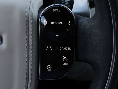 Used 2019 Land Rover Range Rover Sport HST AWD/4WD image 26