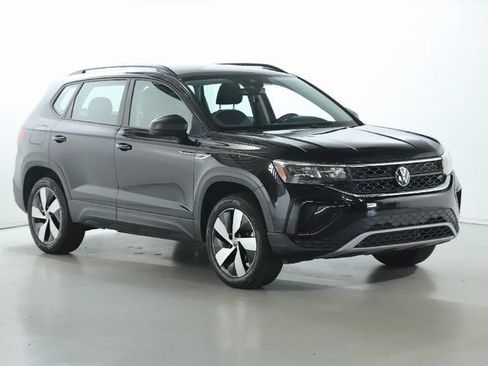 Used 2024 Volkswagen Taos S AWD/4WD image 9