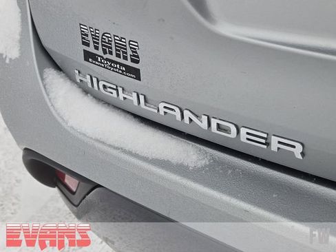 Used 2021 Toyota Highlander Limited image 4