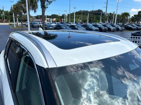 Certified 2021 Nissan Rogue SV w/ Premium Package FWD image 13