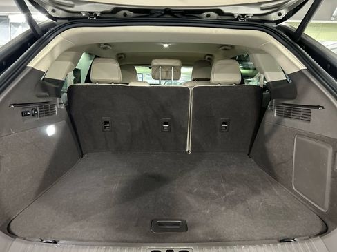 Used 2023 Lincoln Nautilus AWD w/ Premium Package image 31