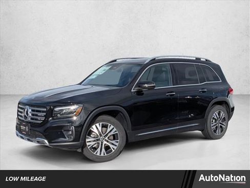 Used 2024 Mercedes-Benz GLB 250 image 1