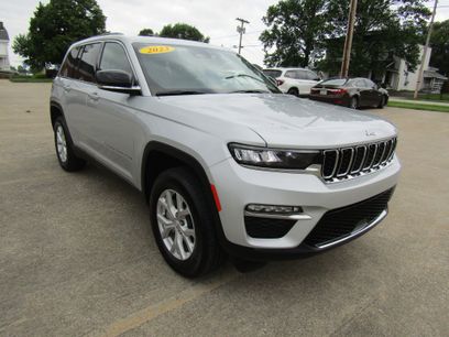 Used 2023 Jeep Grand Cherokee Limited w/ Trailer Tow Prep Group (B)