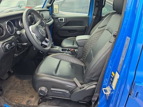 Used 2023 Jeep Gladiator Overland AWD/4WD image 4