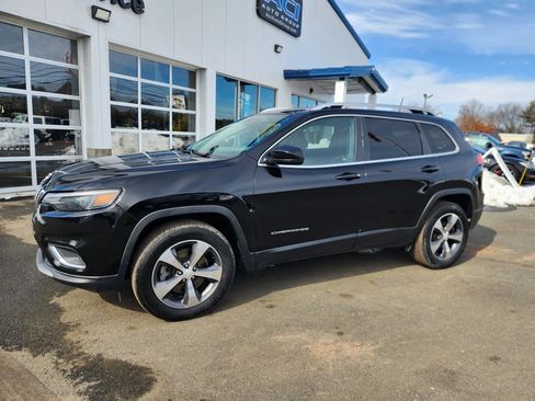 Used 2019 Jeep Cherokee Limited image 6