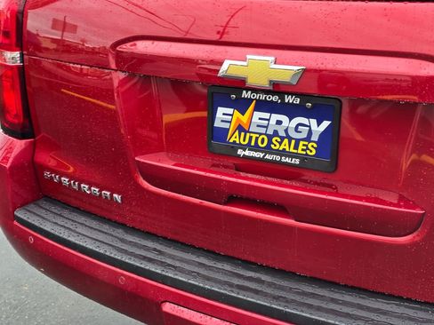 Used 2015 Chevrolet Suburban LT image 14