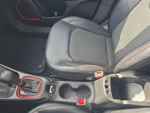 Used 2020 Jeep Compass Trailhawk image 24