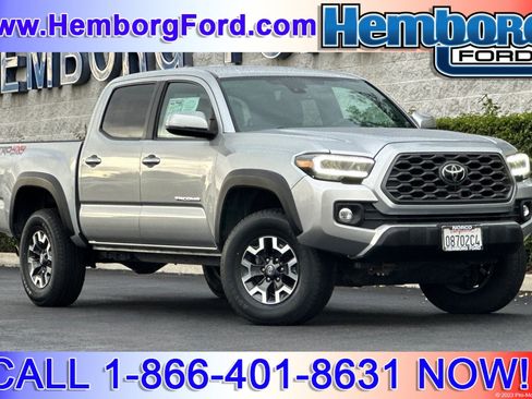Used 2022 Toyota Tacoma TRD Off-Road image 1