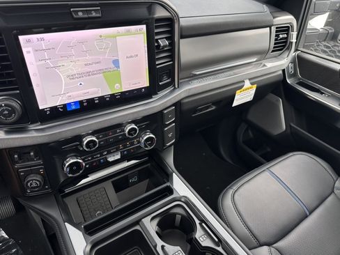 New 2025 Ford F250 Platinum w/ Tremor Off-Road Package image 31